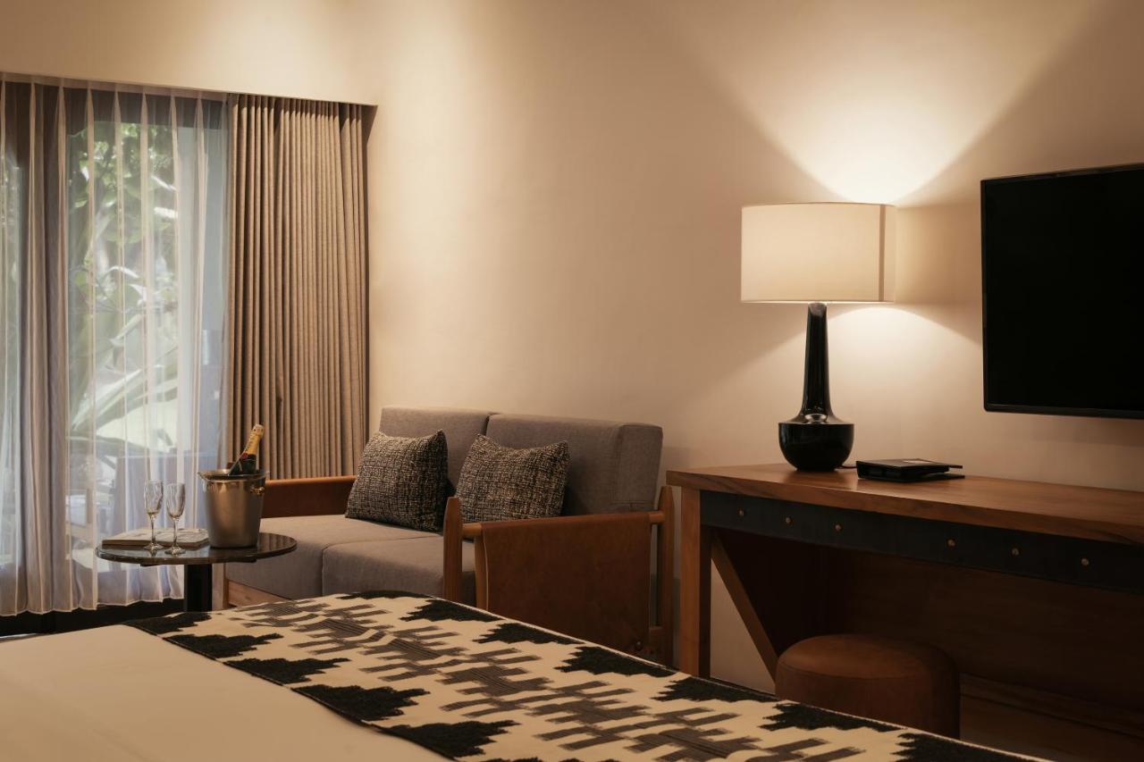 ซาดารา บูทิก บีช รีสอร์ต Hotel นูซาดูอา ภายนอก รูปภาพ A room at the Four Seasons Hotel