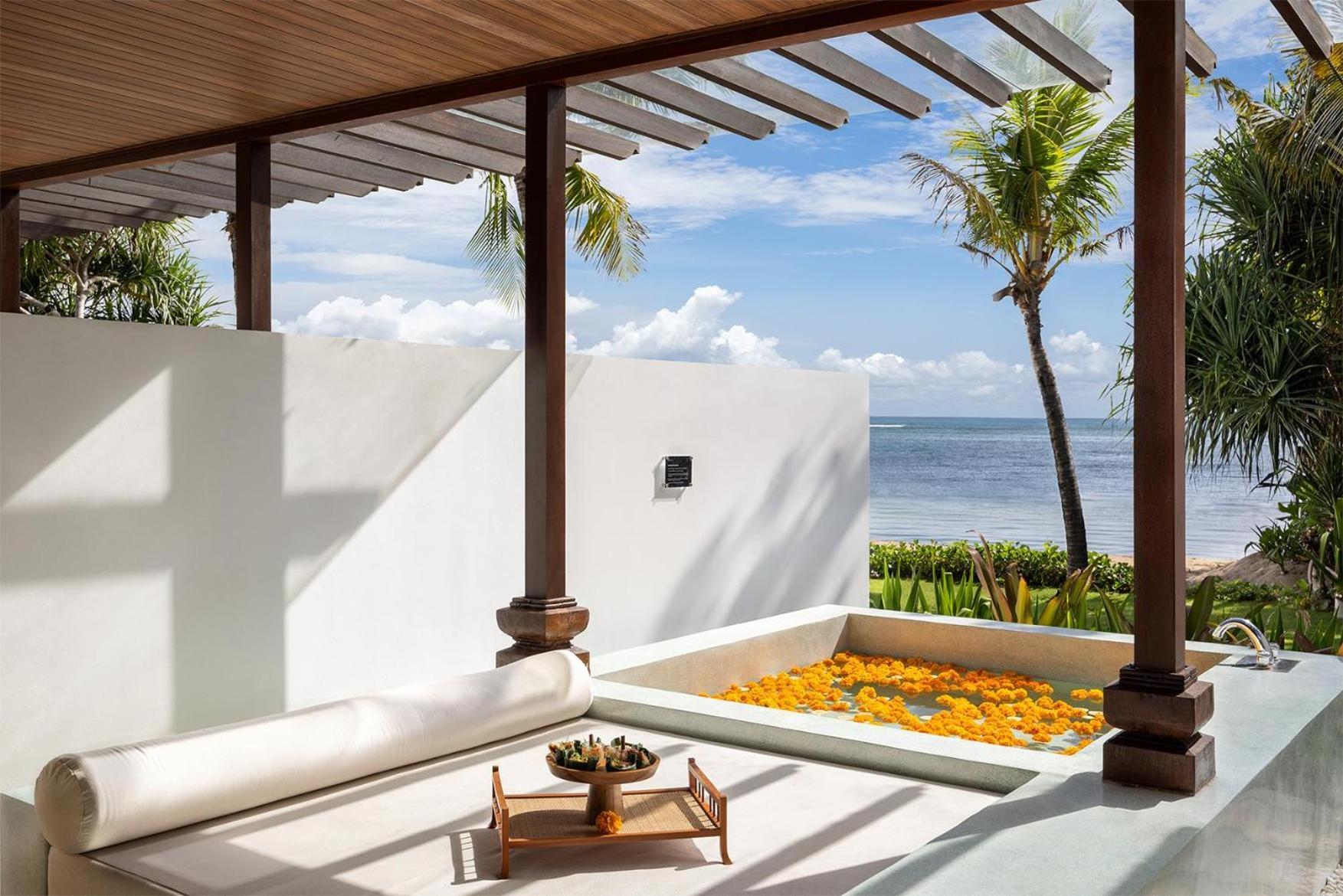 ซาดารา บูทิก บีช รีสอร์ต Hotel นูซาดูอา ภายนอก รูปภาพ The Beachfront Villa