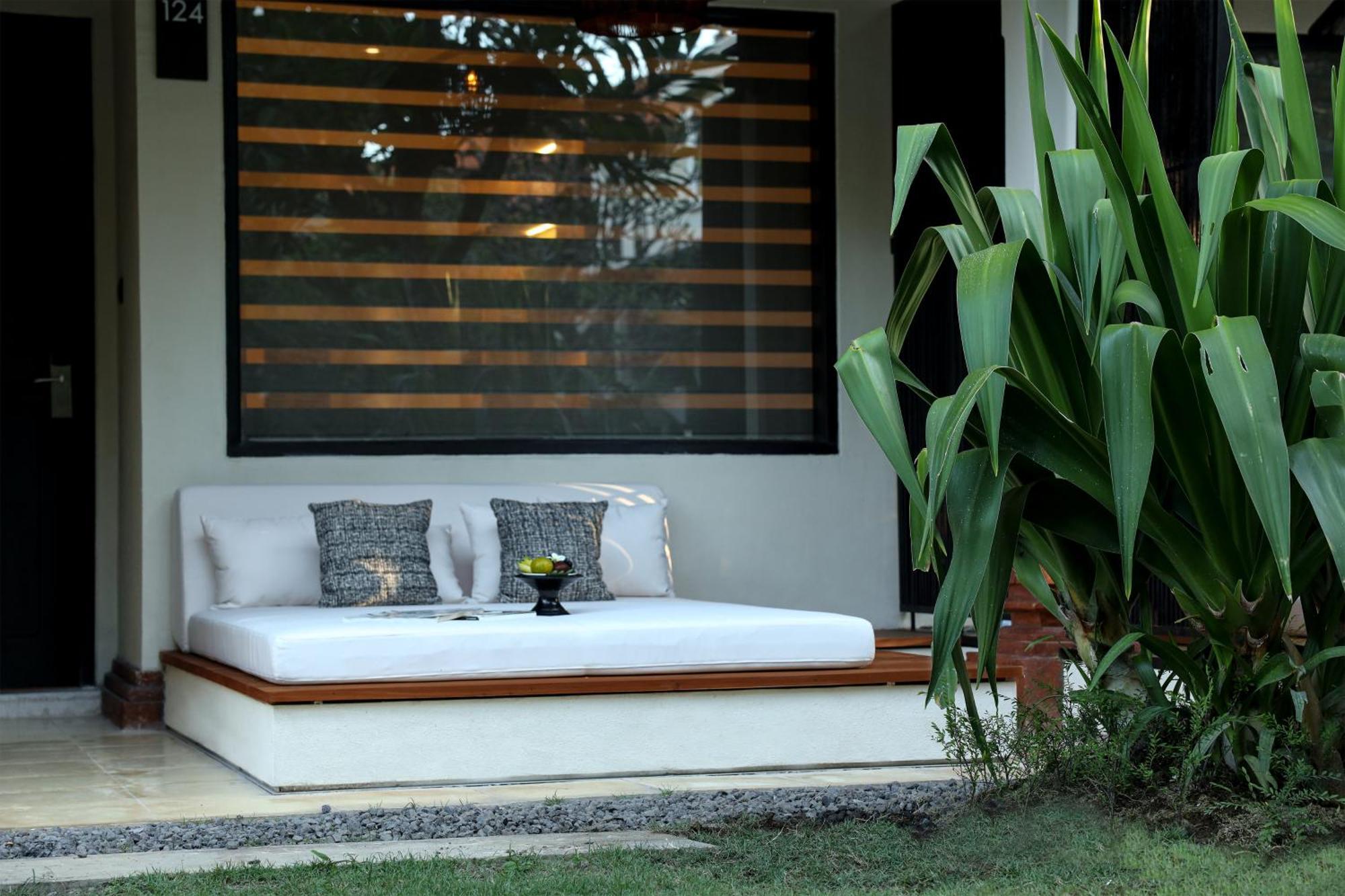 ซาดารา บูทิก บีช รีสอร์ต Hotel นูซาดูอา ภายนอก รูปภาพ A daybed